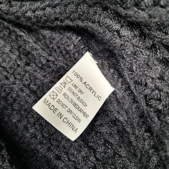 BLACK AND WHITE TURTLENECK SWEATER FOR WOMEN - Picture 11 of 11